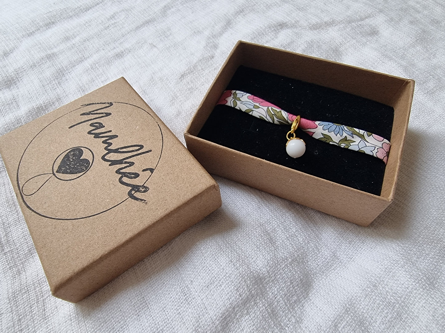 Bracelet fleur de lait maternel