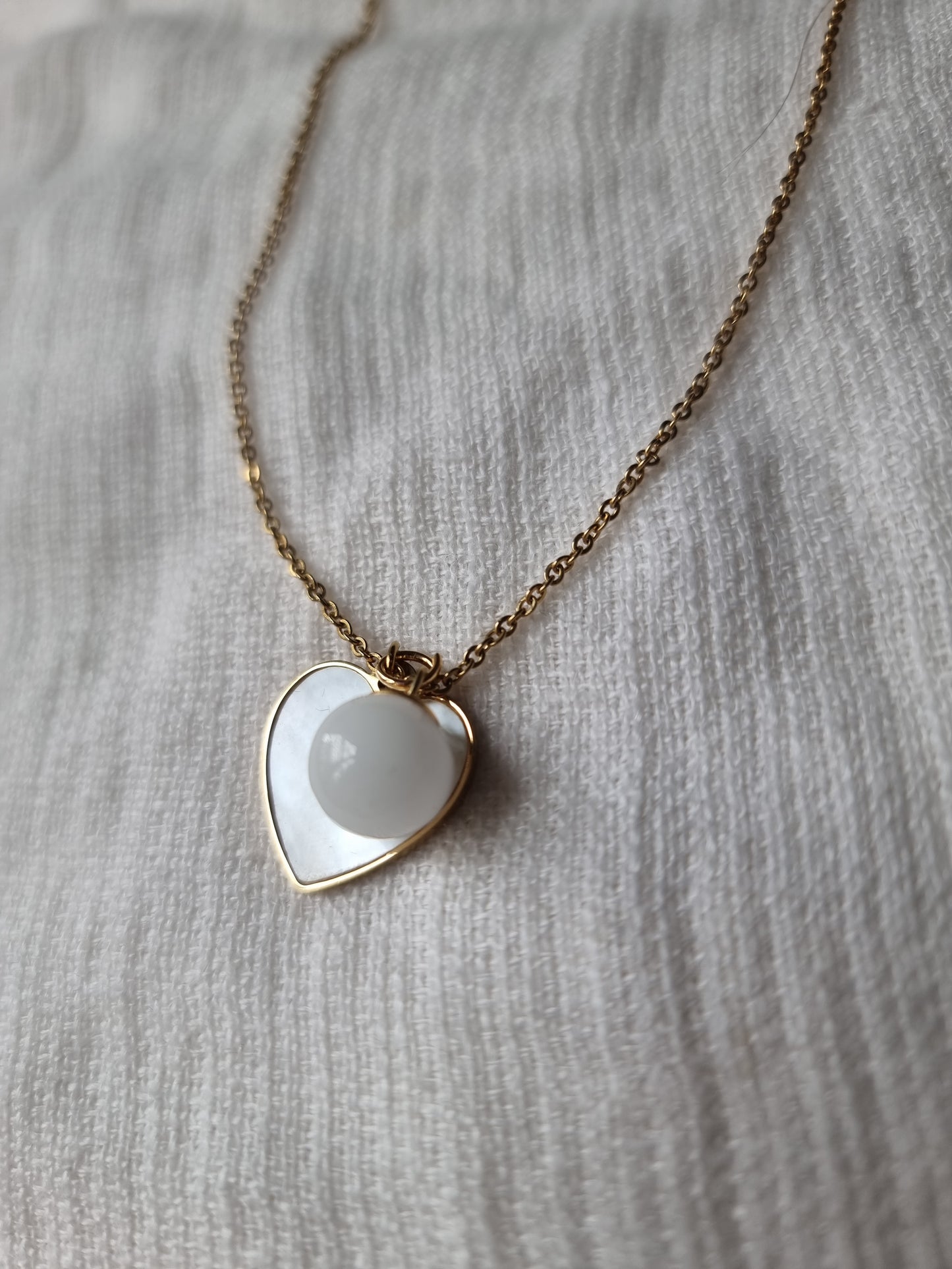 Collier Perle de lait maternel & coeur nacre