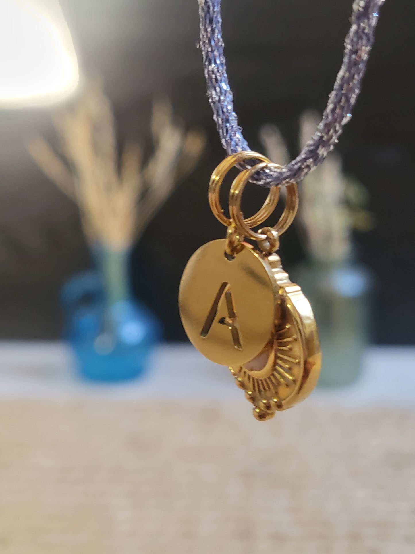 Pendentif Soleil 3 Mokuba Initiale