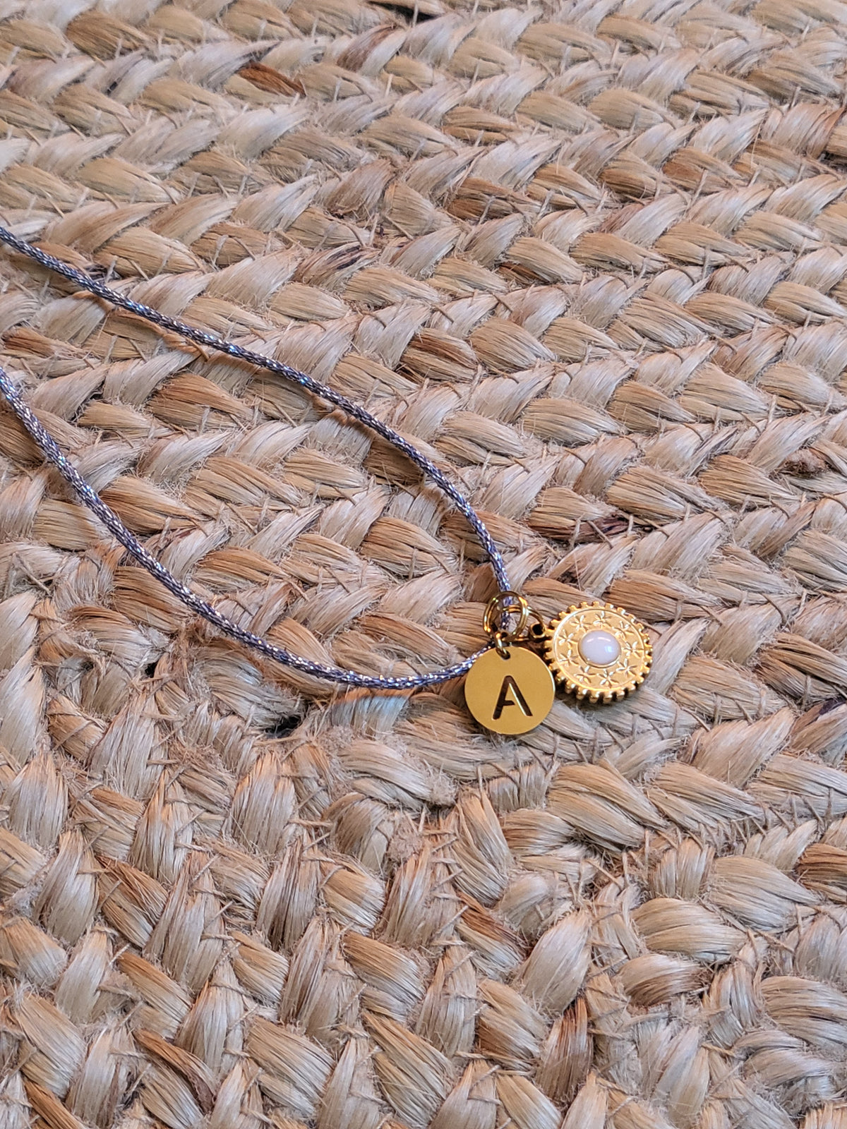 Pendentif Soleil Étoilé Mokuba Initiale